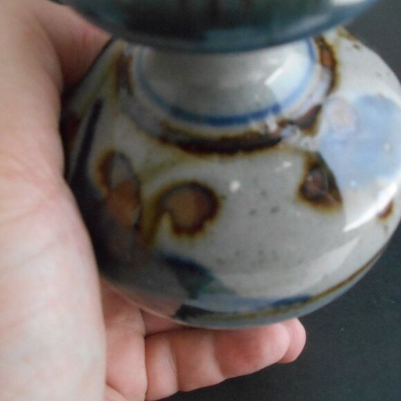 Handcrafted Bud Vase Studio Art Stoneware Pottery Signed “SHP”, 5" - Picture 9 of 9